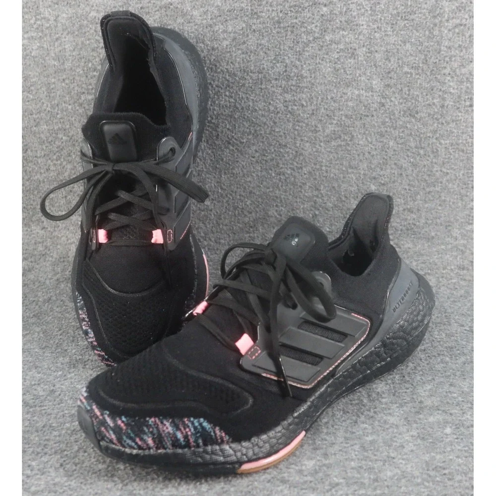 Adidas Ultraboost 22 Parley GX5927 Women's Size 9 Black Beam Pink Running Shoes